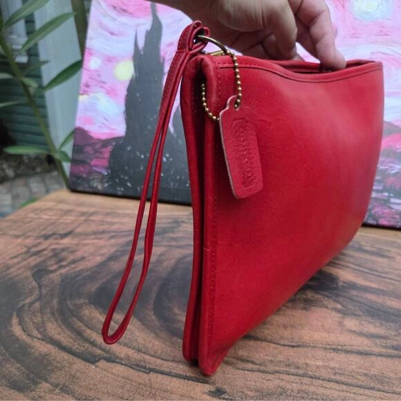 70s Coach Vintage Red Leather NYC Zip Clutch Portfolio w/ Wristlet - Picture 4 of 12